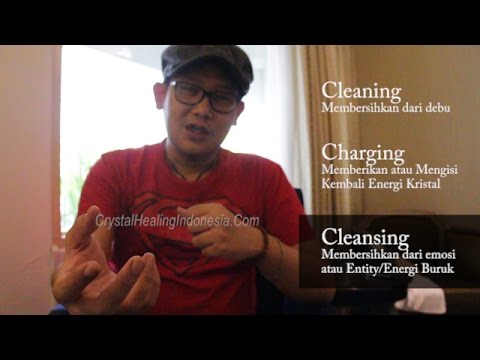 Video: 3 Cara Membersihkan dan Mengecas Kristal