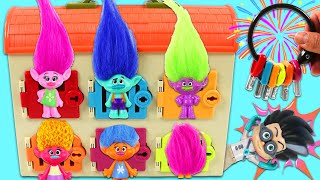 Trolls Poppy, Branch, &amp; Friends Get Trapped Behind Surprise Doors with Keys from Romeo Prank!