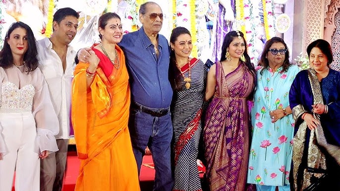 Rani Mukherjee, Kajol, Tanisha, Sharbani , Samrat Mukherjee, Deb Mukherjee At Durja Puja 2024 - YouTube