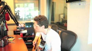 EXCLUSIVE Richard Marx performs 'Hazard' Live at The Dees Studio