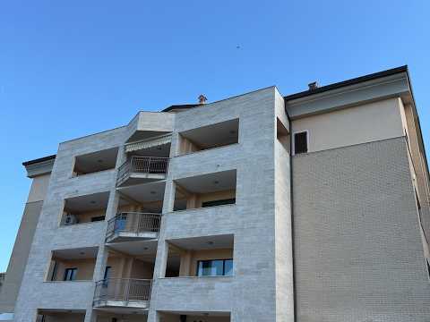 Video PERUGIA - RIPA: AMPIO APPARTAMENTO CON DOPPIO GARAGE