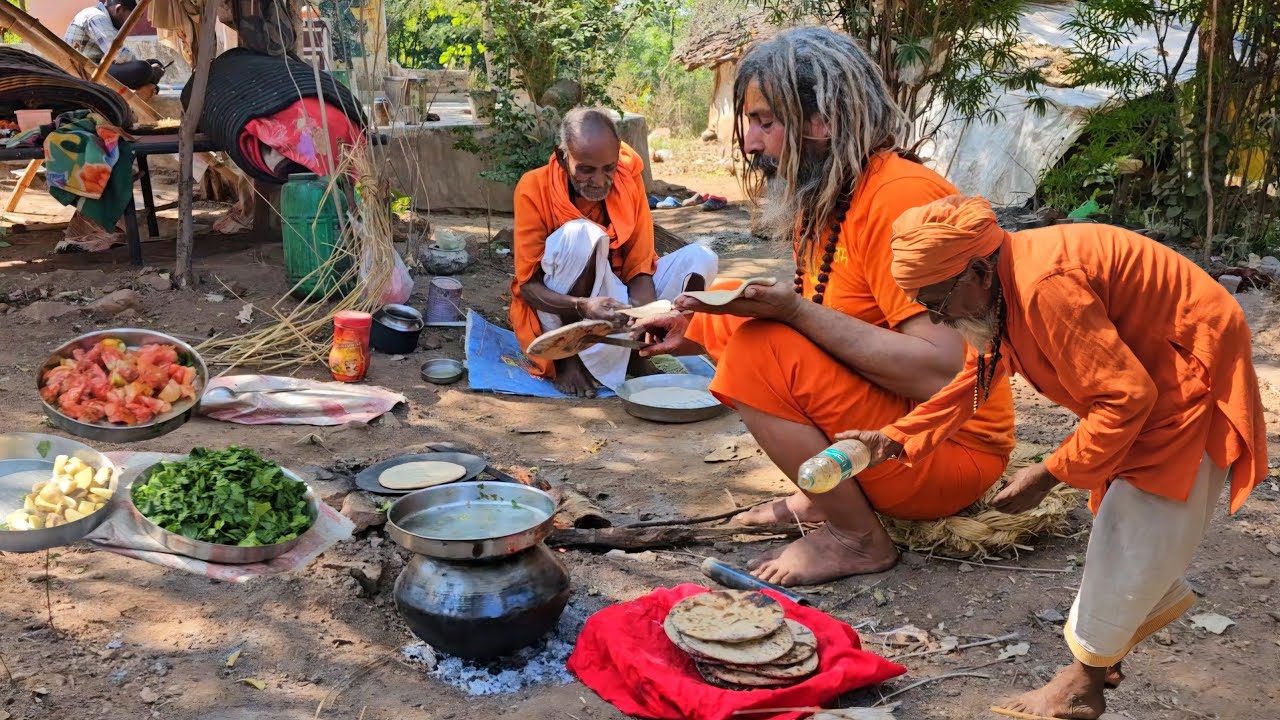 Chitrakoot सिद्ध संत की कुटिया में संतो की दिव्य टिक्कड़ प्रसादी