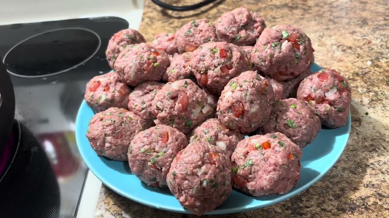 Acompáñame a cocinar albóndigas. De carne de Res 