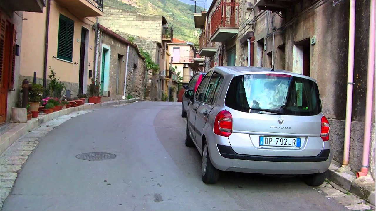 Scillato, Sicily  29 May 2011