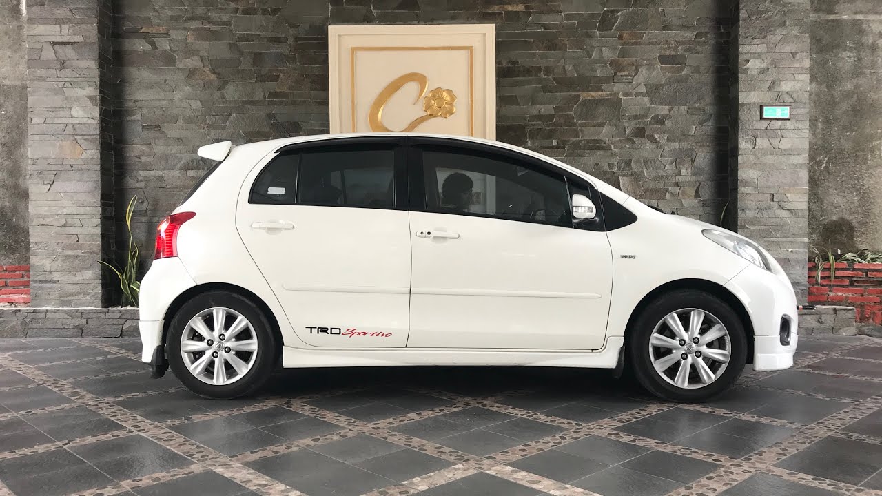 Review Toyota Yaris 15 Sat 2013 Indonesia Youtube