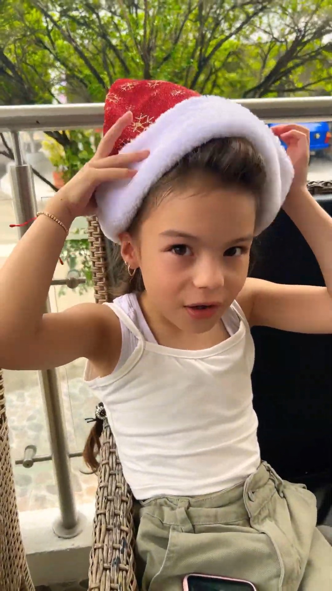 TRES CANCIONES NAVIDEÑAS DE ANTES ?#humor #cosasdefamilia #comedia #cosasdecasa #comedy #risa