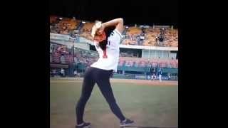 How to React to a Girl Pitching - Vine Videos