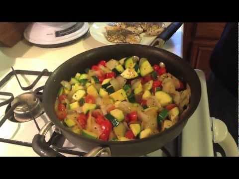 Video: Chicken Breast With Tomatoes And Zucchini