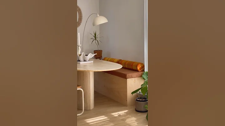 Making custom cushion covers for our DIY benchseat 🧡