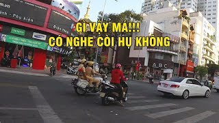 Ninja LEAD thi nhau làm lạc tay lái CSGT dẫn đoàn NVQS - Police near miss at intersection