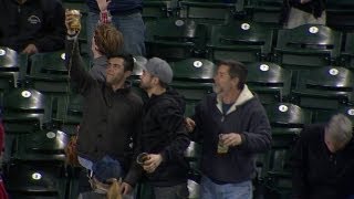 Fan's beer-cup catch and chug screenshot 4
