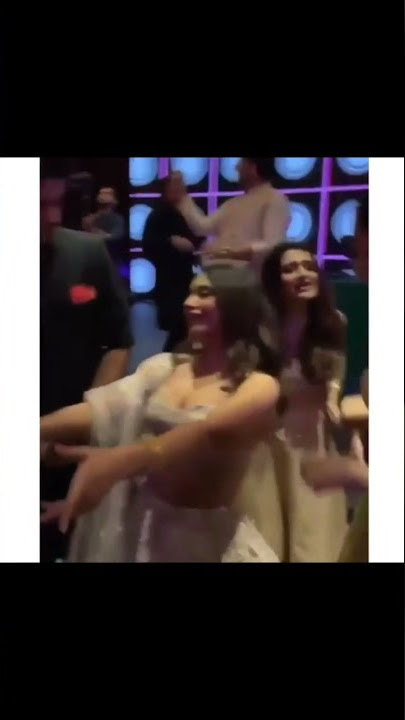 Alia Bhatt & Bhumi Pednekar Dancing Together at Friends Sangeet 😍 #aliabhatt #bhumipednekar #shorts