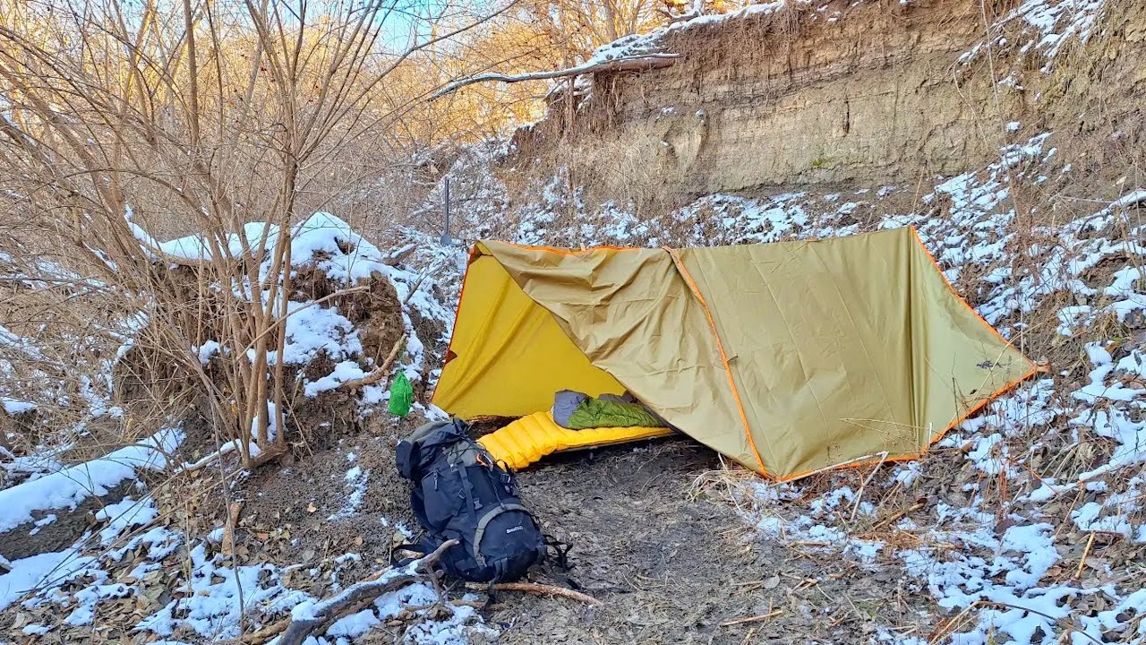 SOLO WINTER TARP CAMP AT URBAN CREEK