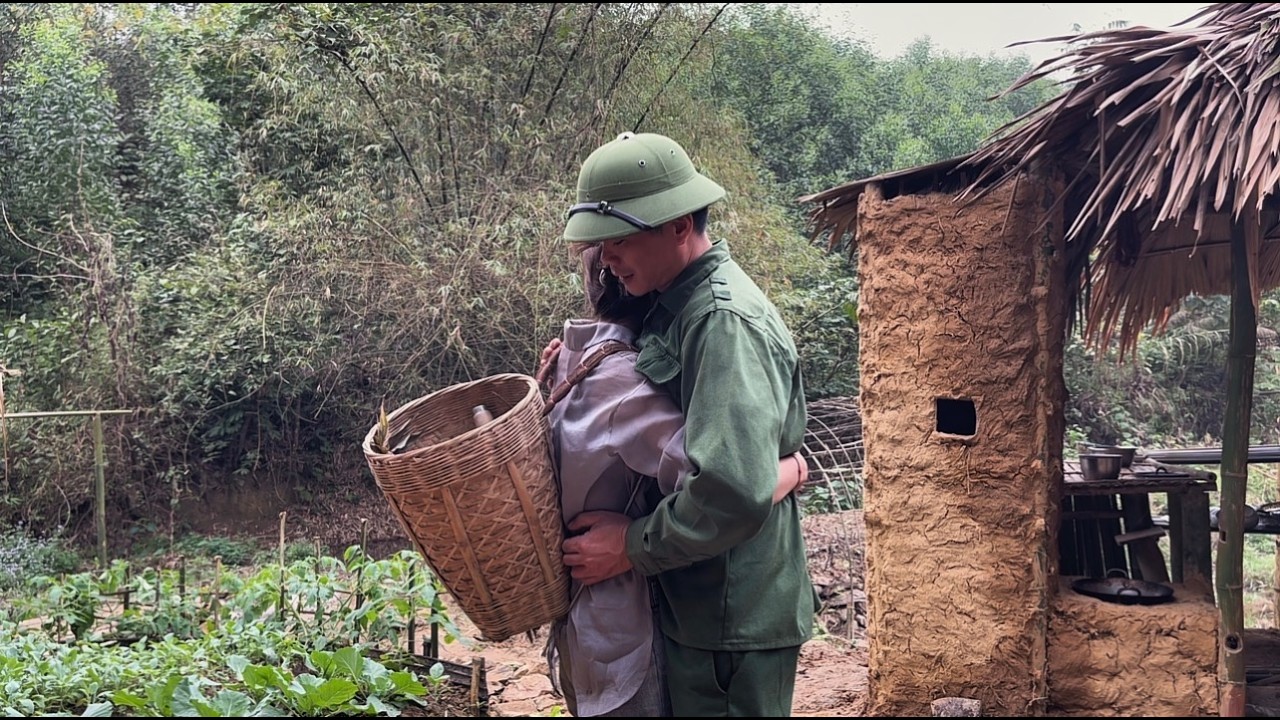Он вернулся… и этот момент заставил всех плакать.