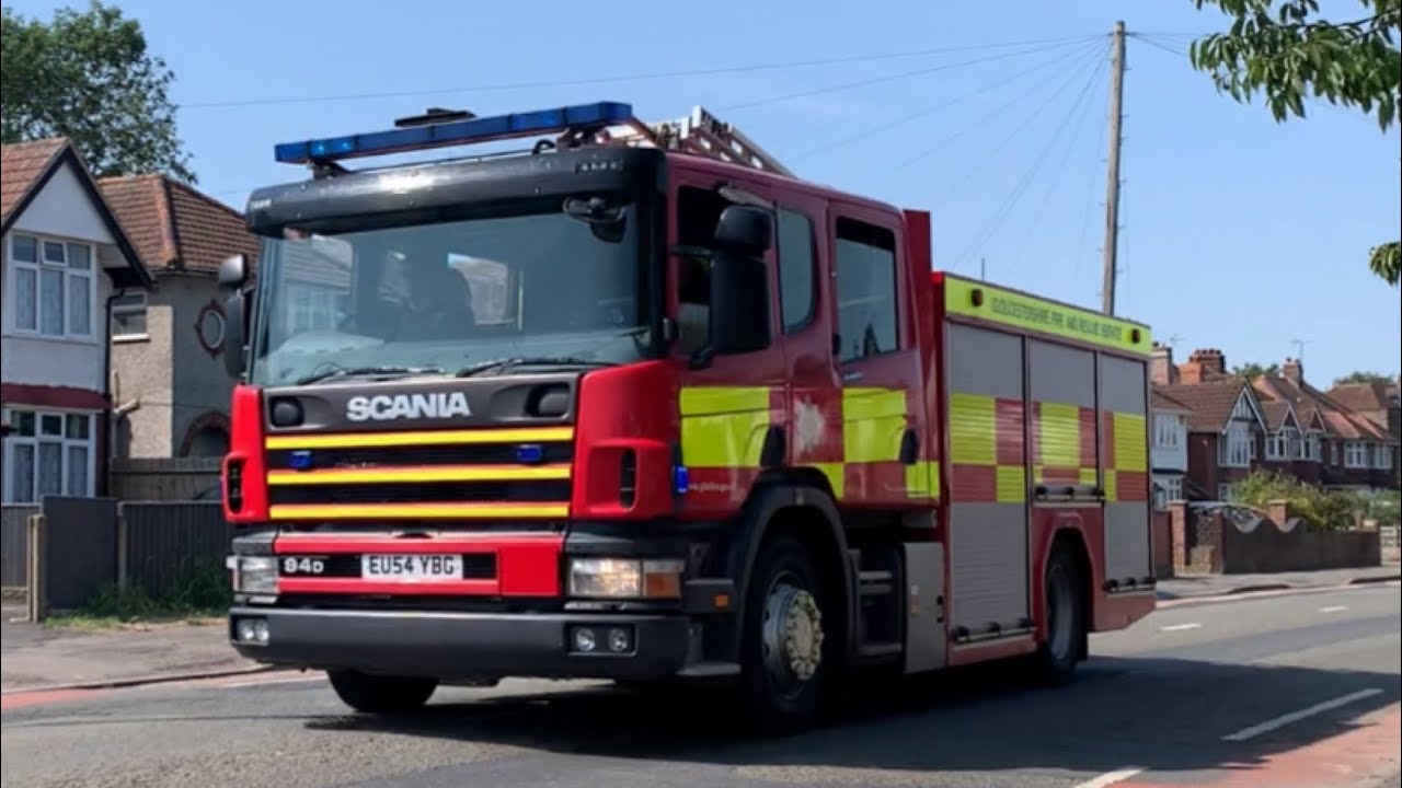 Gloucestershire Fire & Rescue Service - Driver Training Pump - YouTube