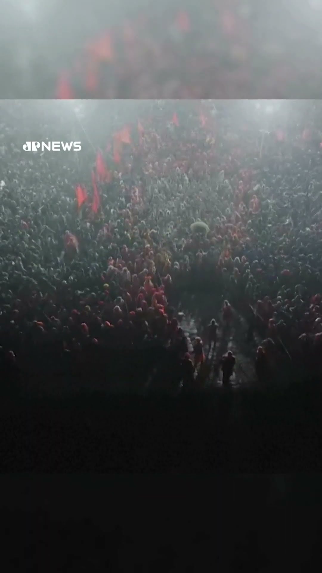 Índia abre festival hindu gigante para 400 milhões de peregrinos #shorts
