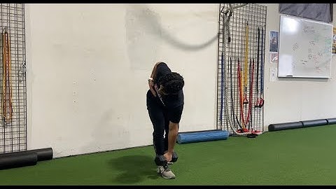 Hip internal rotation split stance RDL w/ DB