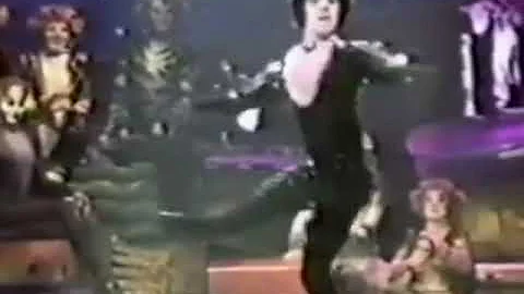CATS - Video - Cut Scene: Mistoffelees turns (Jacob Brent, 1998)