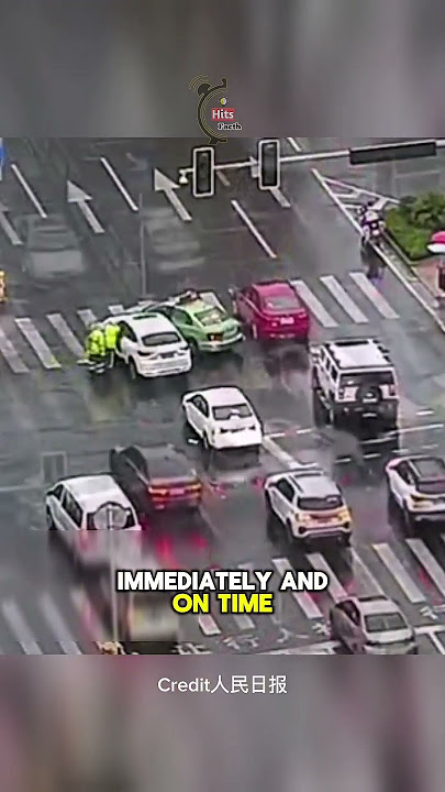 thanks to the help of officers and taxi drivers, a man can be saved❤️