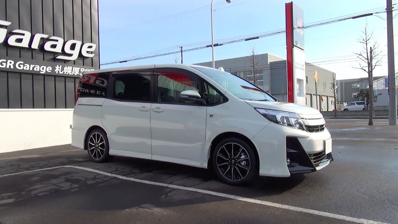 vans toyota 2018