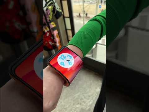 Видео: Trying out Motorola's bendy phone concept. #Technology