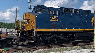 CSX I018-22 with Fresh CM44AH Trailing