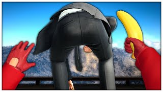 Clapping Cheeks in Hitman 3 VR Is Peak Comedy
