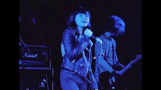 Video thumbnail of "STEREOWALL - WAITING ( LIVE FROM JOGLO BEER HOUSE )"