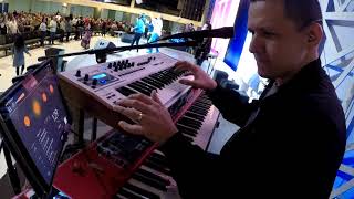 Miniatura de vídeo de "Marco Barrientos / de gloria en gloria / Piano Cam / en vivo sin secuencia"