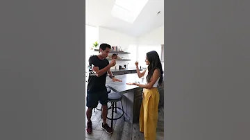 لعبة حجر ورقة مقص شاهد من يفوز تيك توك Shorts TikTok 