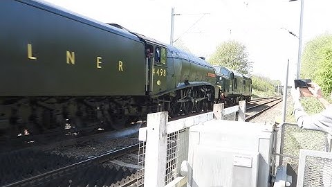 4498/(60007) RETURNS!!!, BR 37521 with Major Clag At Portobello Road Crossing with 5Z47.
