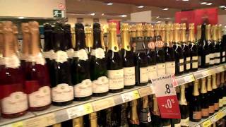 Download Lagu 10.000 bottles of wine + champagne in the supermarket MP3 Download Lagu 10.000 bottles of wine + champagne in the supermarket MP3