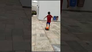 Gab Tag Com Sua Nova Manobra No Pogobol.