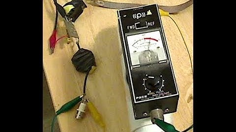 build your own amplified Tuned Field Strength Meter for adjusting a Low Power AM Transmitter Antenna