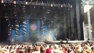 Stooshe - Black Heart [North East Live 2013 - Sunderland]