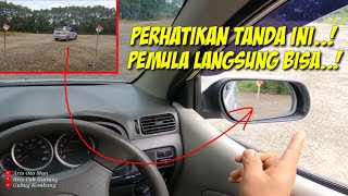 Cara parkir mobil mundur menggunakan spion