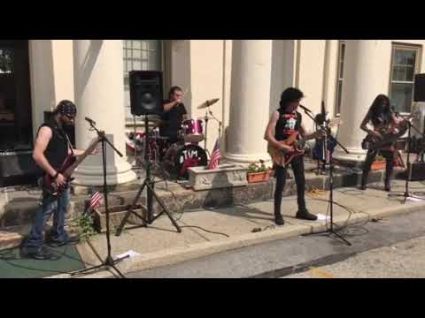 Guarda The Undead - Shadows su YouTube