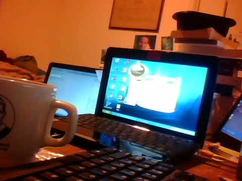 OEM Asus Clamshell Eee with OEM Windows XP