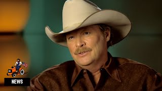 Video thumbnail of "Why Alan Jackson Walked Out In The Middle Of The CMAs"