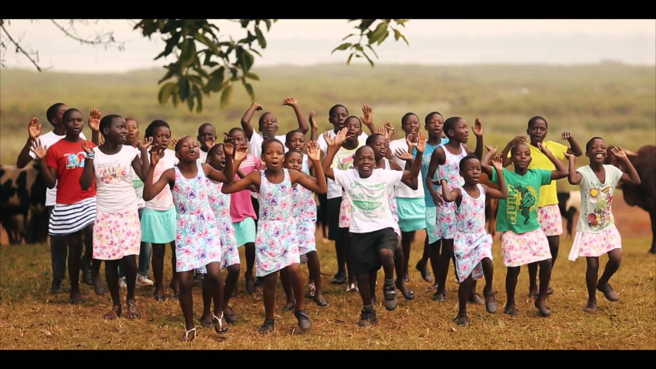 Resultado de imagen de coro niños de uganda