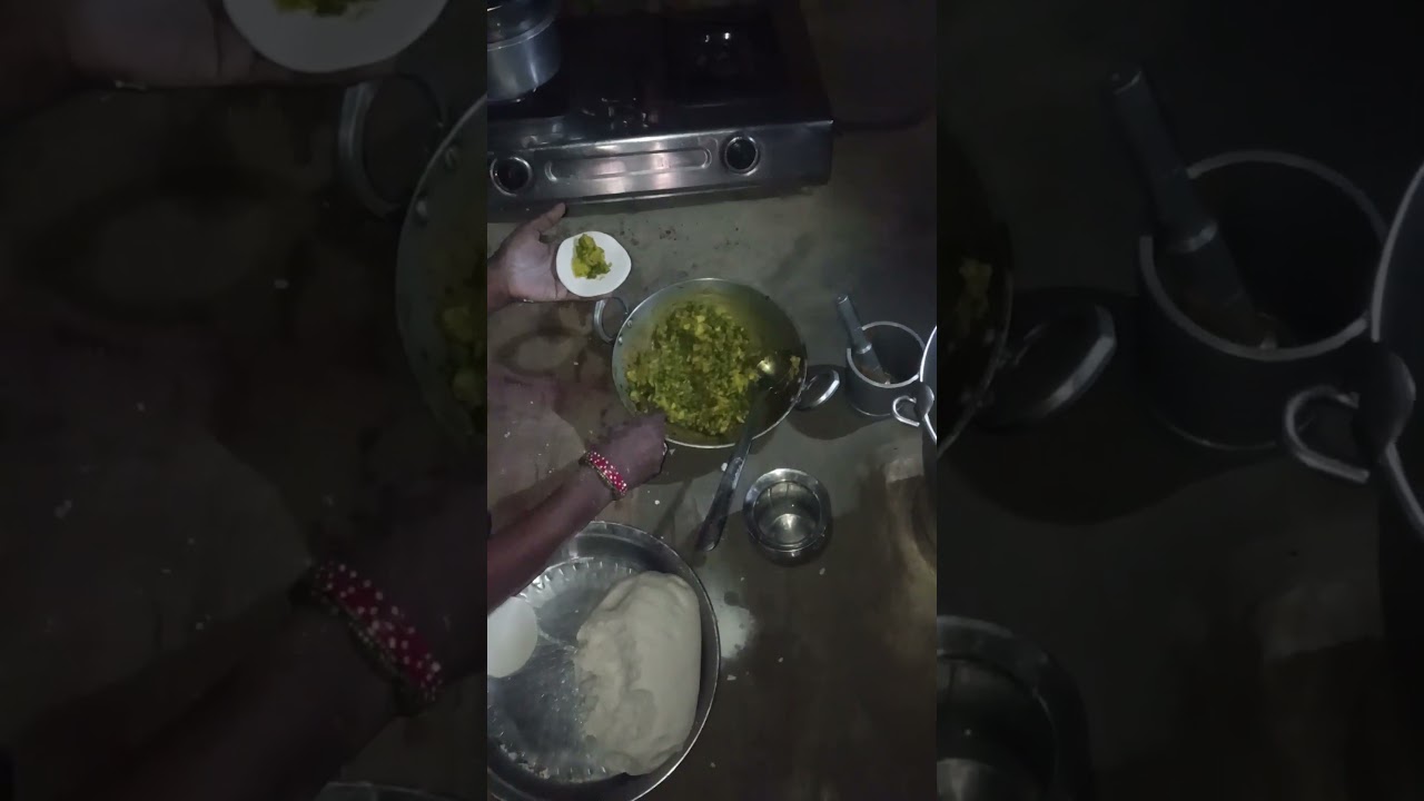 desi style mein khana banane ki vidhi desi style mein Fara banana...