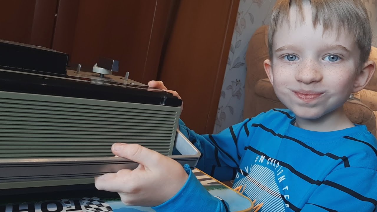 Катушечный магнитофон Юпитер 1201 - YouTube