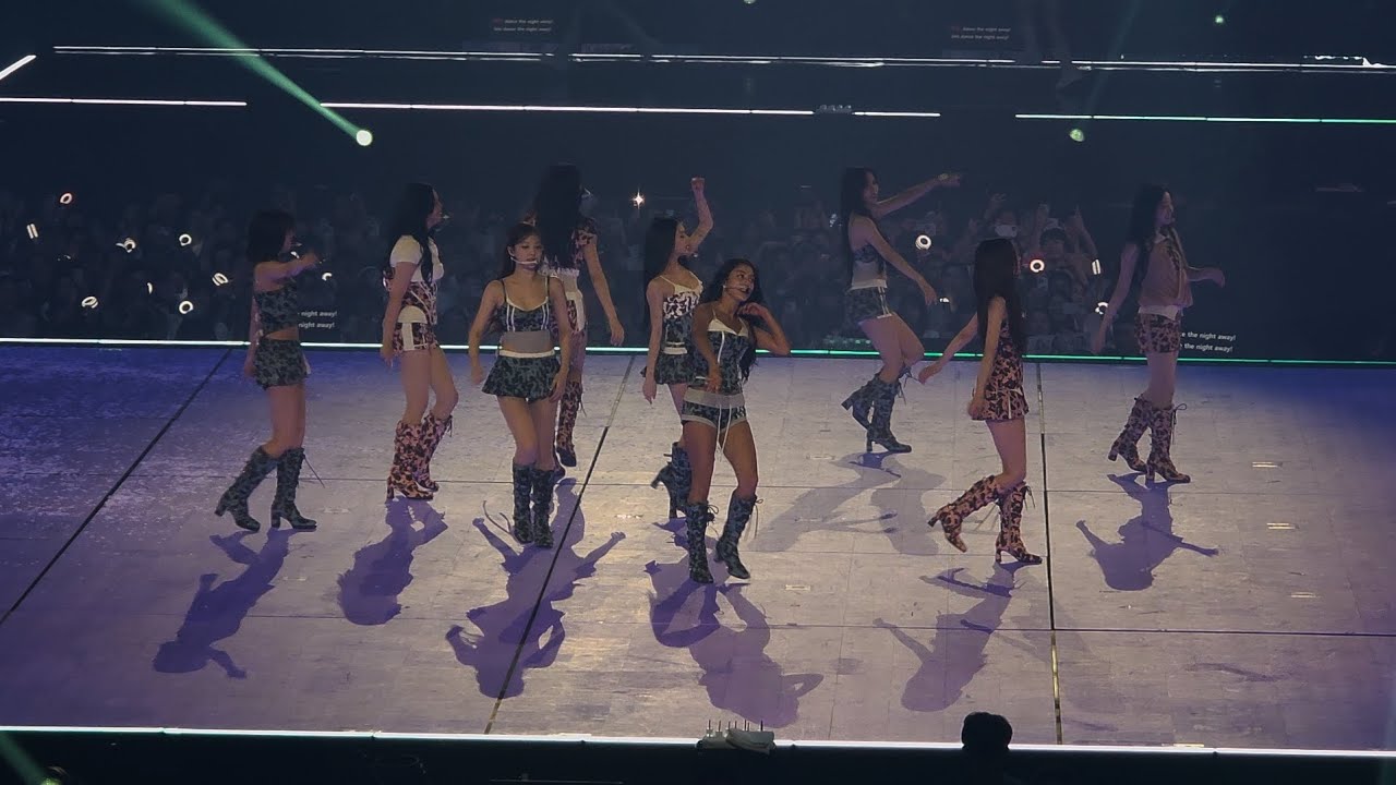 TWICE (THIS IS FOR) WORLD TOUR  트와이스 콘서트(FANCY, WHAT IS LOVE?, YES OR YES, DANCE THE NIGHT AWAY)