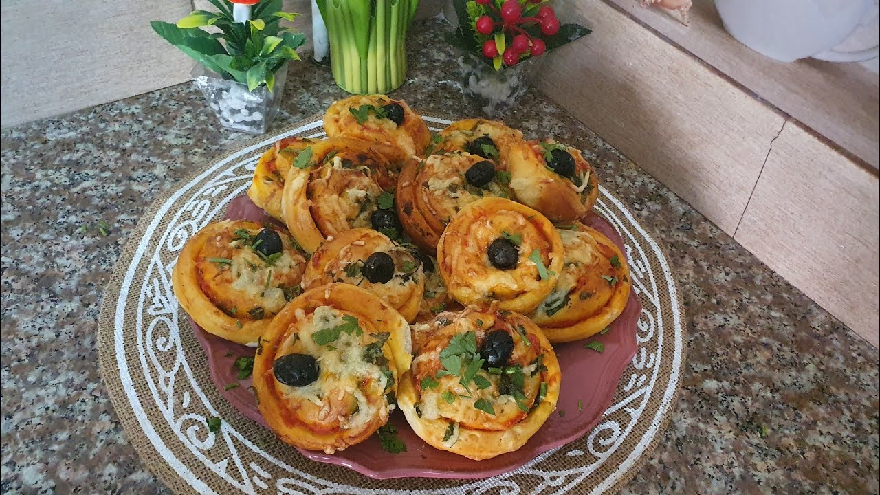 بيتزا رولي سهلة و بنينة  #عشاء خفيف