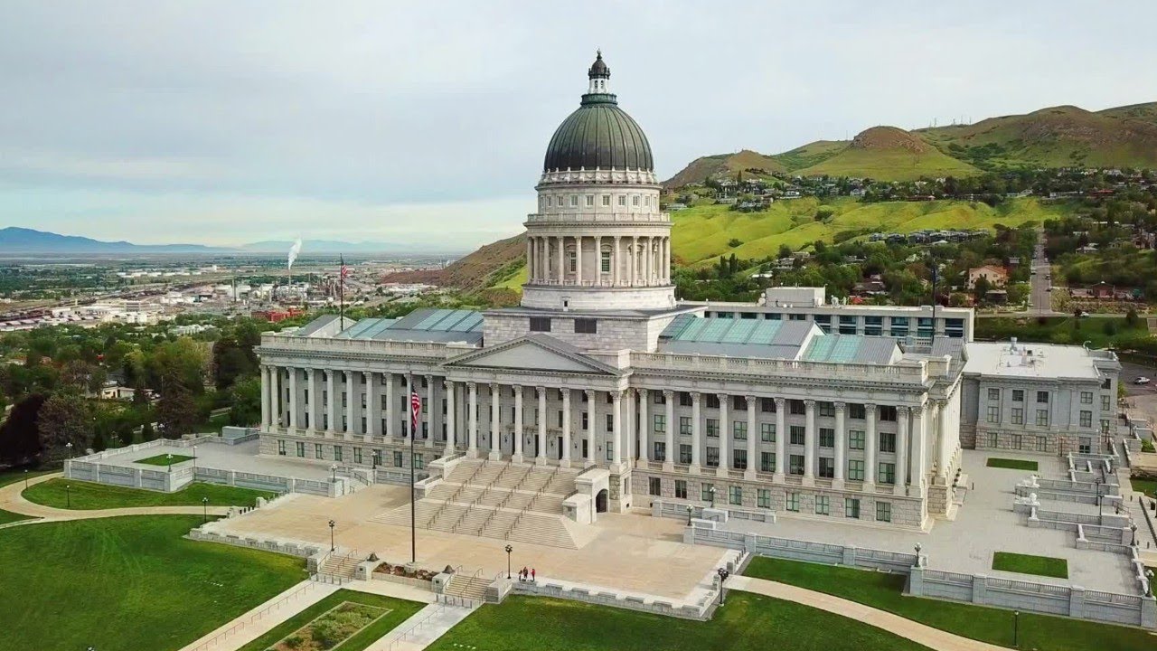 Utah Senate votes to decriminalize polygamy