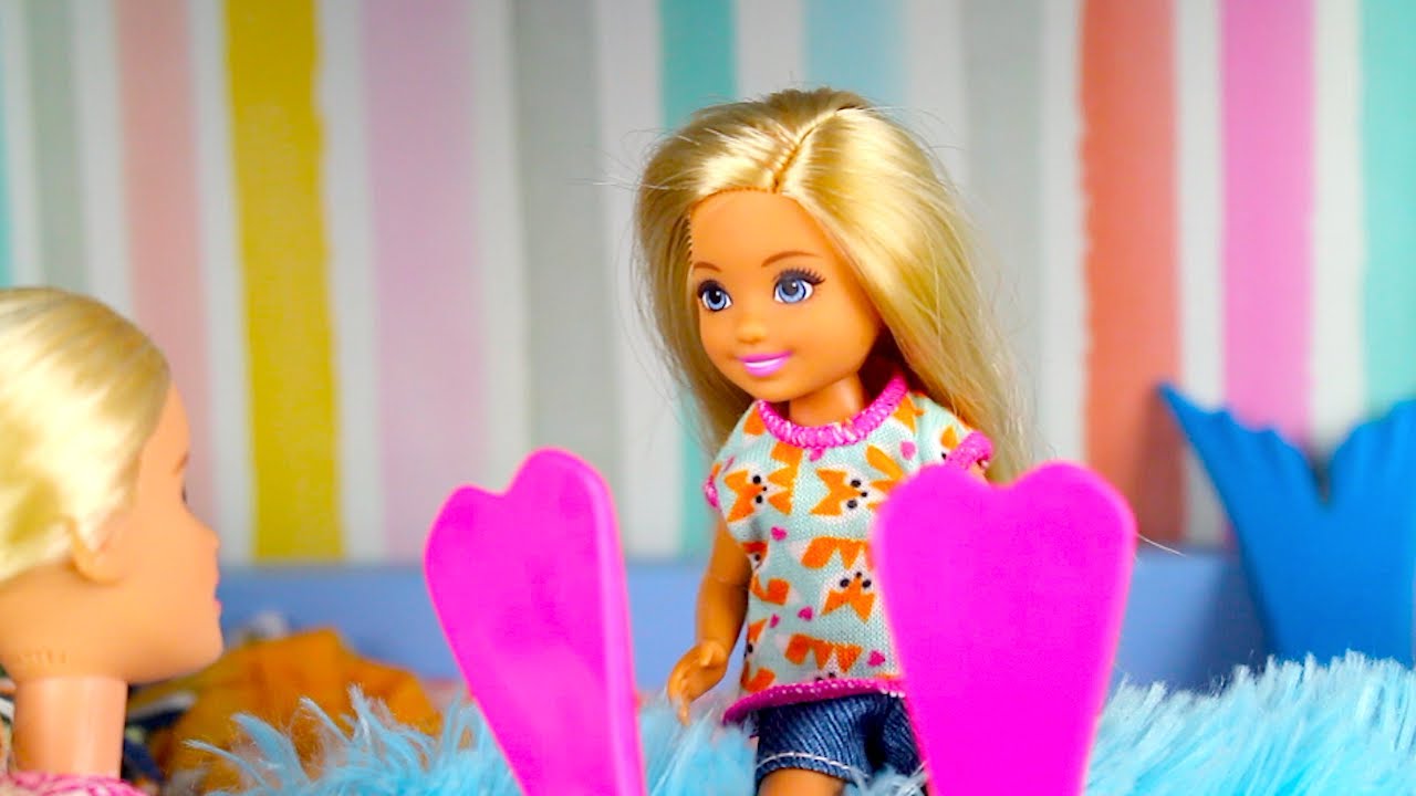 Barbie Sisters at Barbie Dream House Story Chelsea & Barbie Family