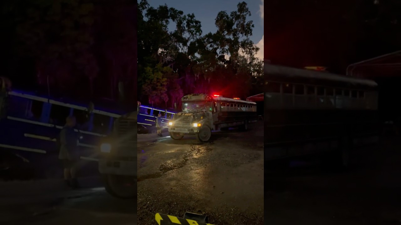 Садись в автобус!! Зомби-пейнтбол! 🧟 Парк ужасов «Кричащая Геддон» @Screamageddon 