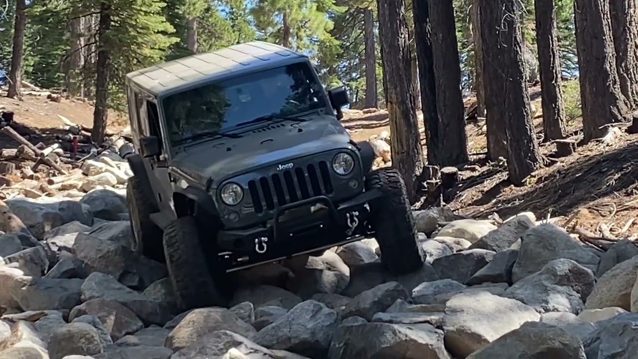 2015 JKU Rubicon with new Metalcloak Game Changer 3.5 Lift - Part 1