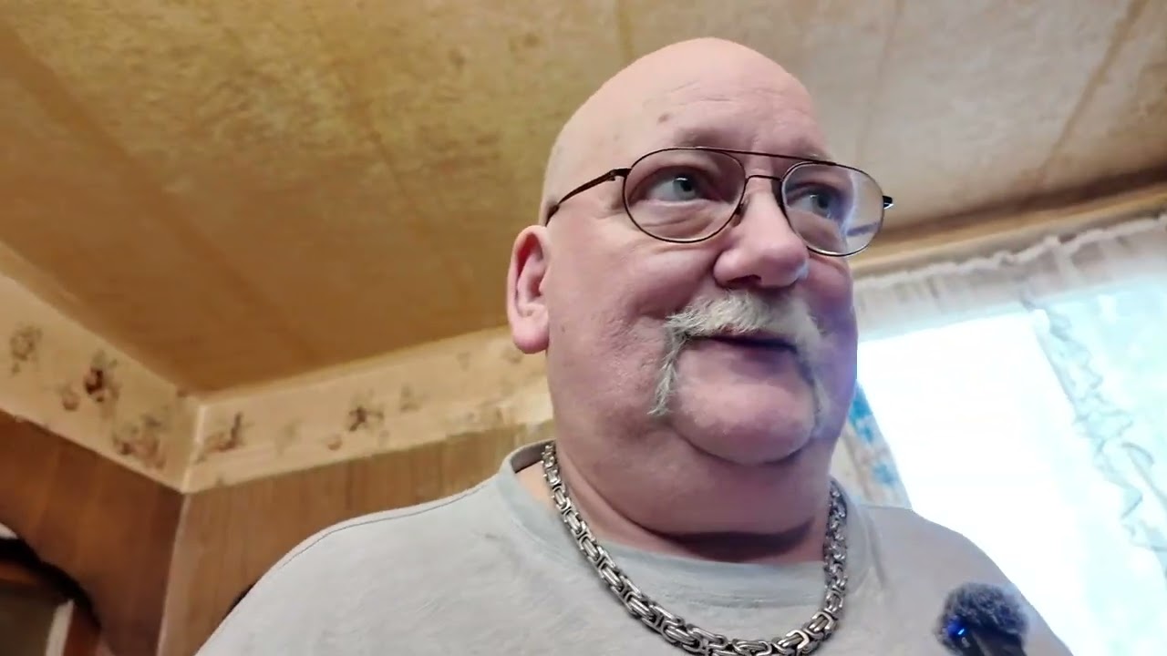 Thüringer Bratwurst Mit Sauerkraut !