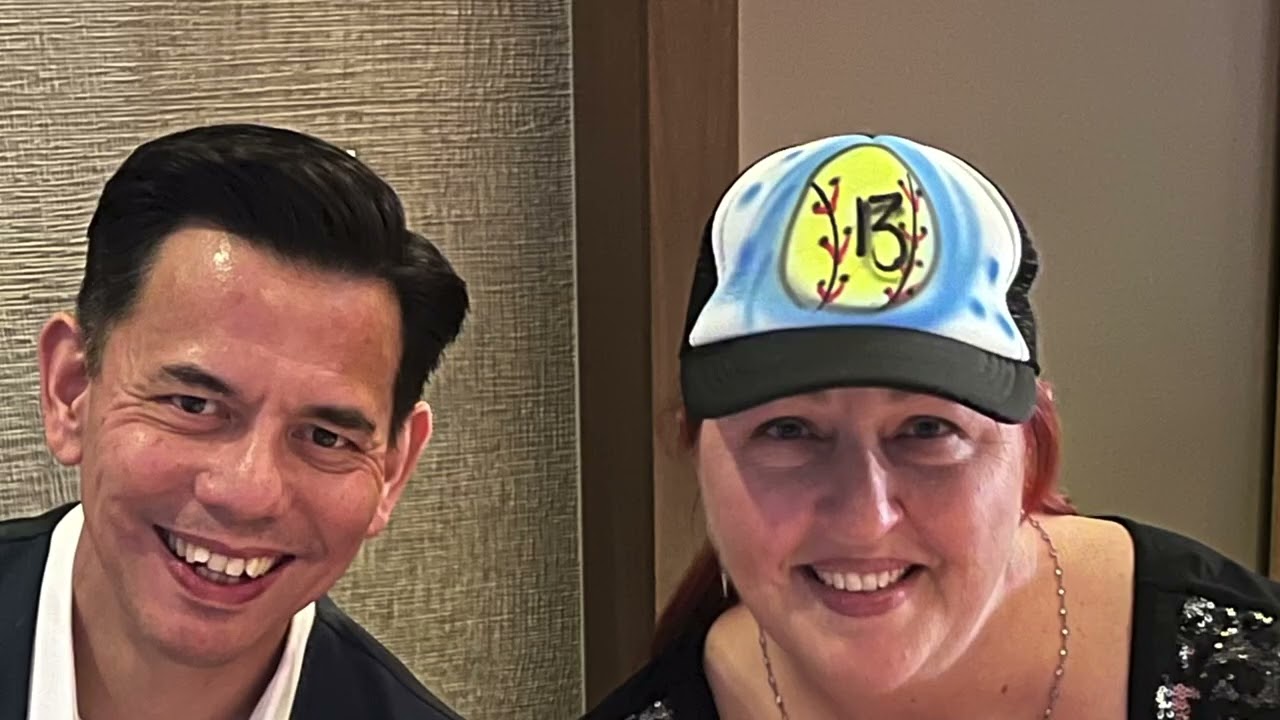 Live airbrush artist painting party favor at Mitzvah on Duke university campus | 3JS Airbrushing